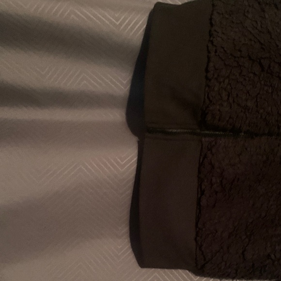 NEW-SO Heritage Emblem Cozy Sherpa Black Vest - Picture 5 of 12